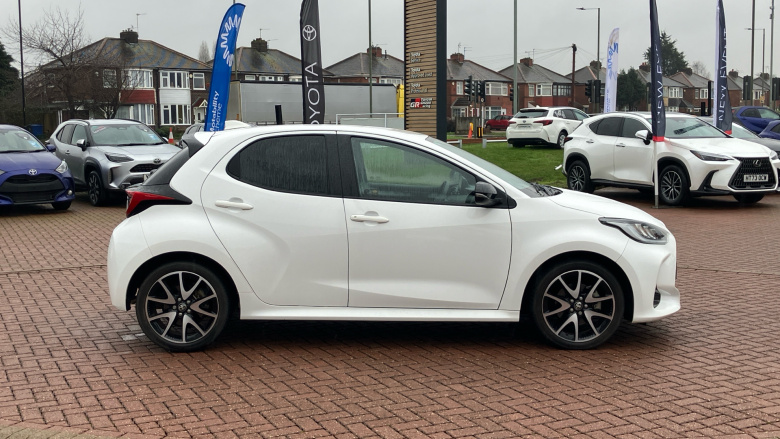 Toyota Yaris 1.5 Hybrid Dynamic 5dr CVT Hybrid Hatchback